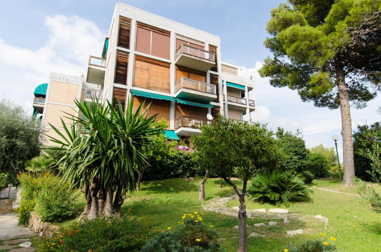 Luxury Apartment With Bay View Sanremo Bagian luar foto